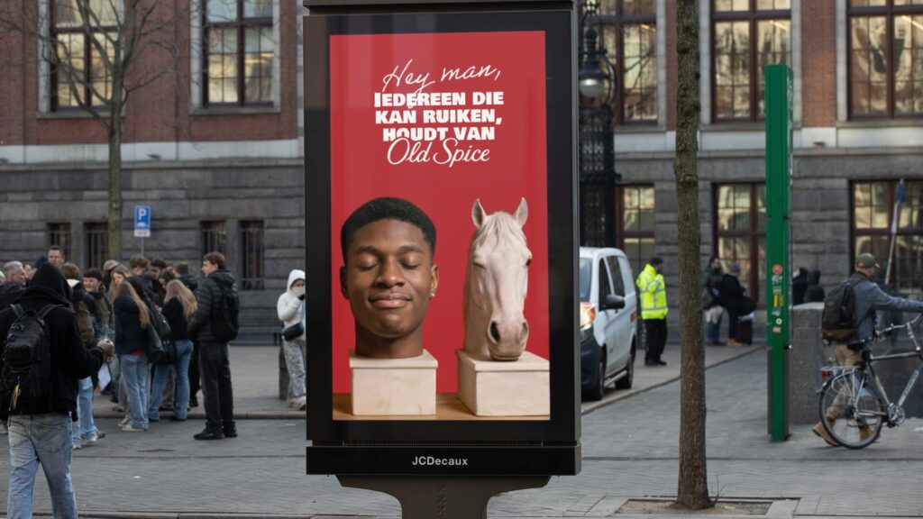 Old Spice Hey Man DOOH-scherm in Amsterdam met de Nederlandse claim Iedereen die kan ruiken, houdt van Old Spice